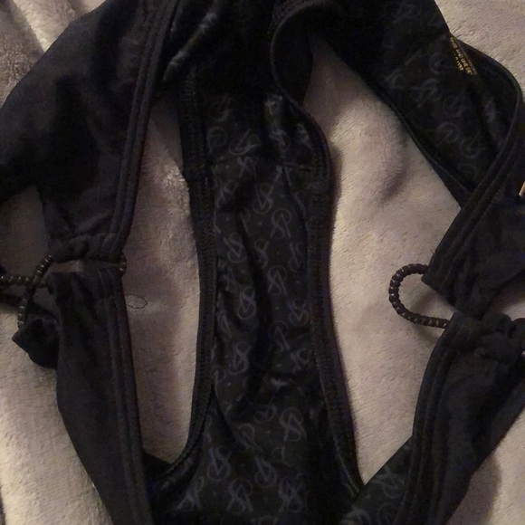 Victoria’s Secret hipster cut out full coverage - Picture 4 of 5